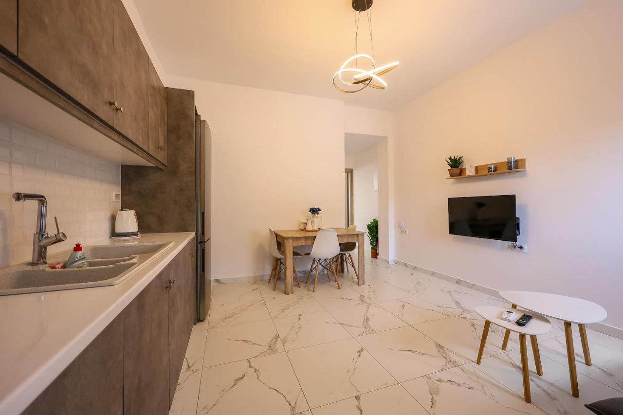 Aerial Apartamento Karterados (Santorini)